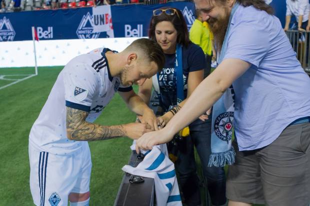 Capos of the Southsiders with a Whitecap player